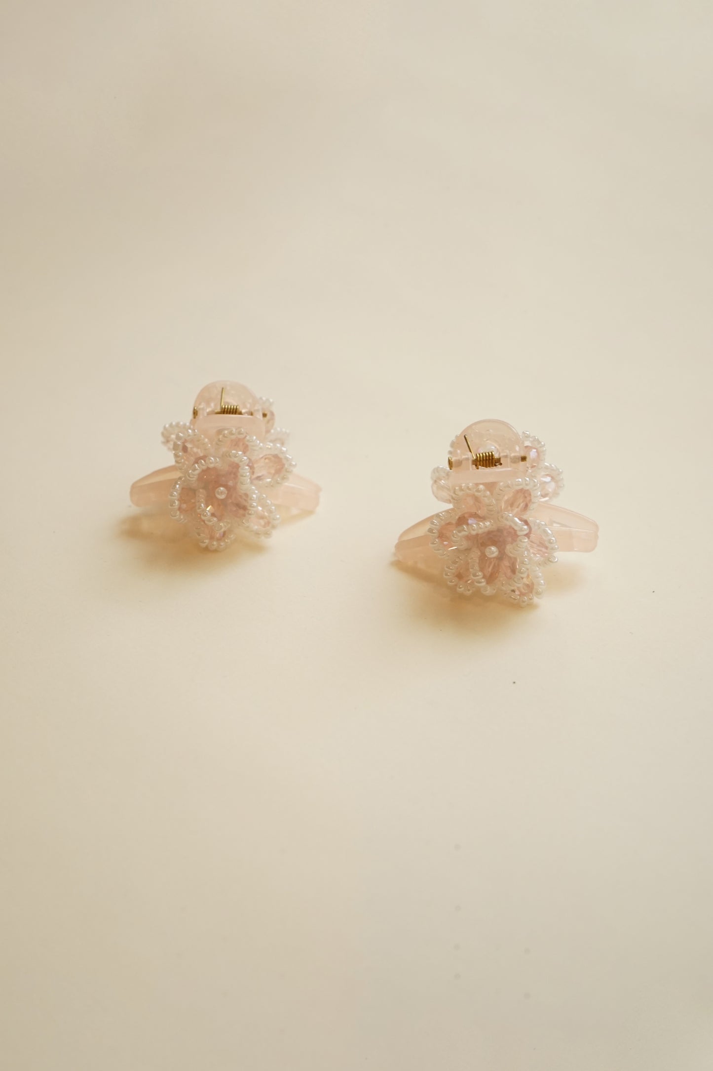 Rosé Petale Mini Hair Claw Clips