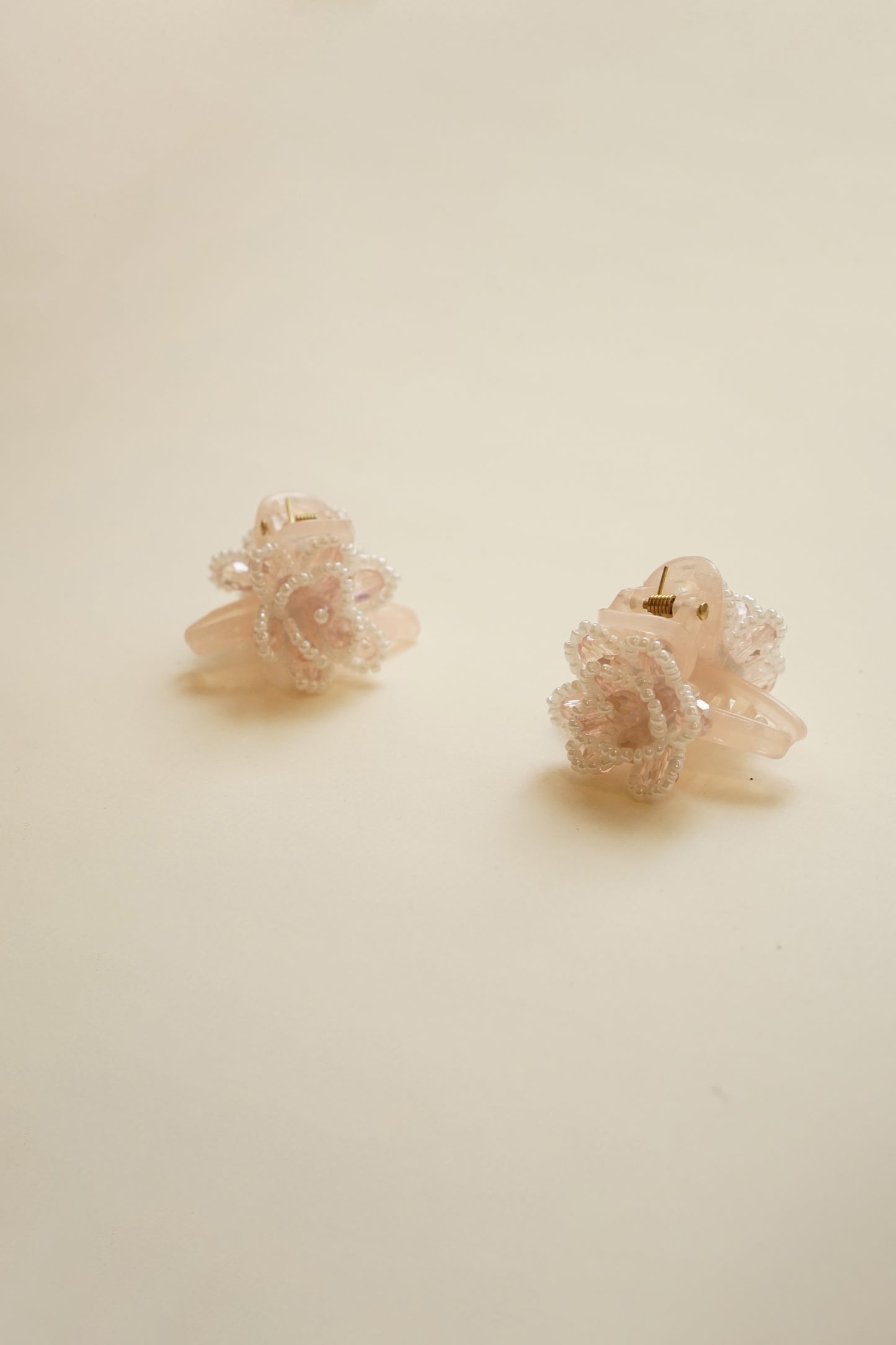 Rosé Petale Mini Hair Claw Clips