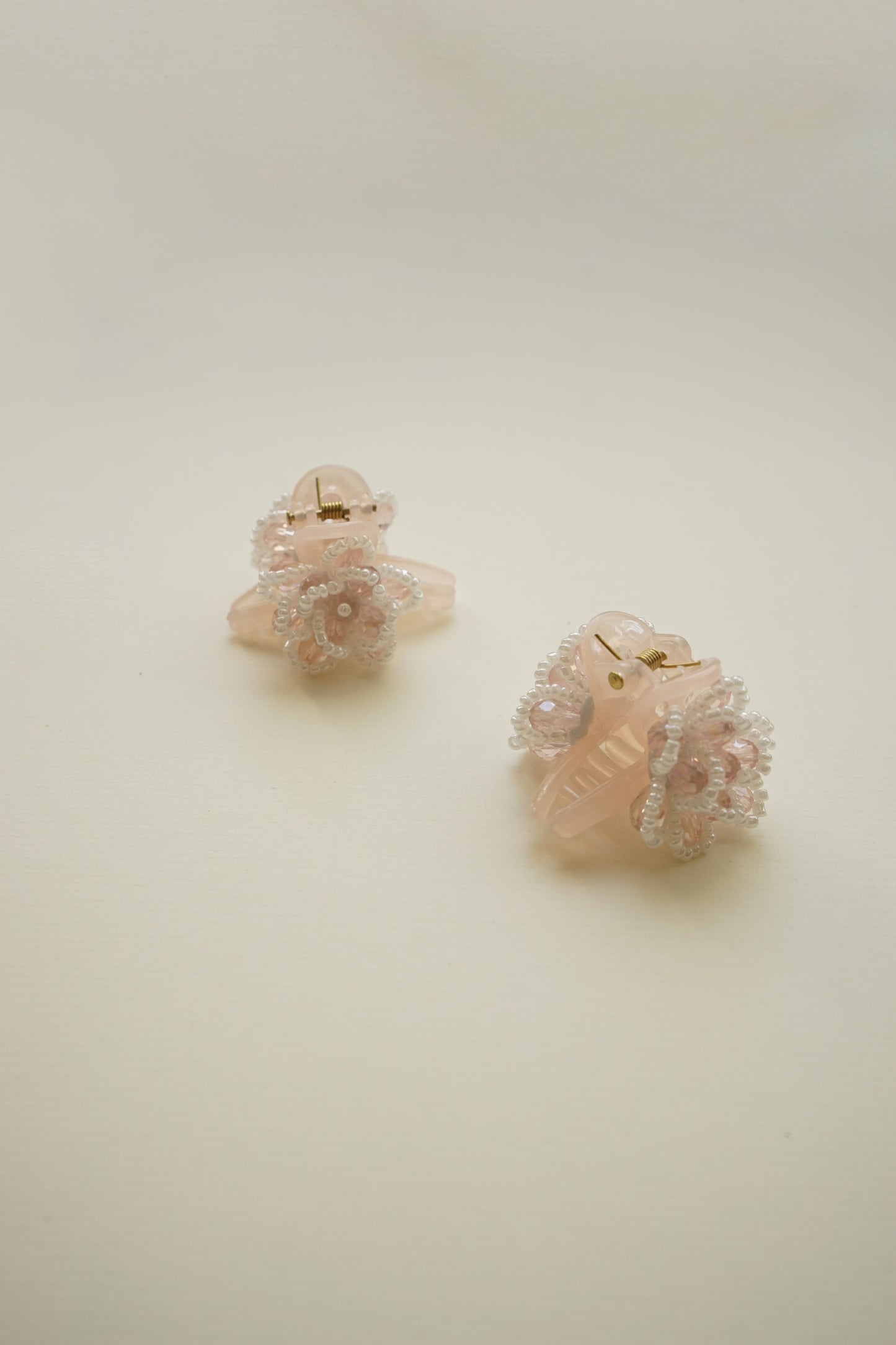 Rosé Petale Mini Hair Claw Clips