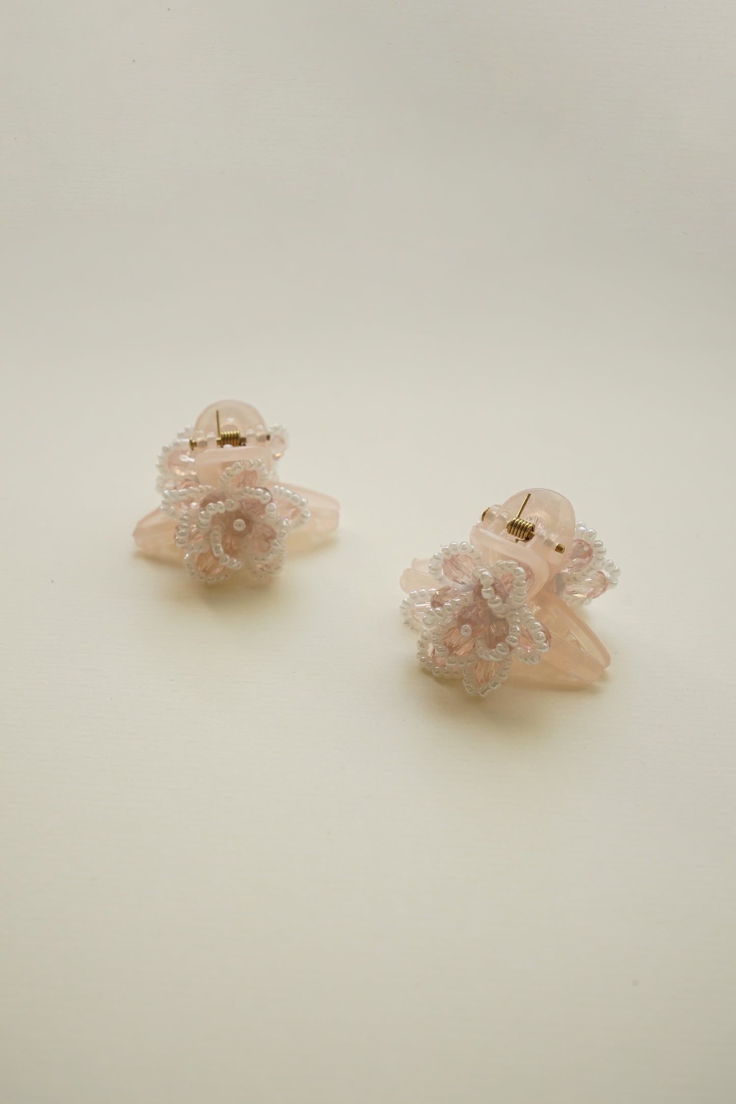 Rosé Petale Mini Hair Claw Clips