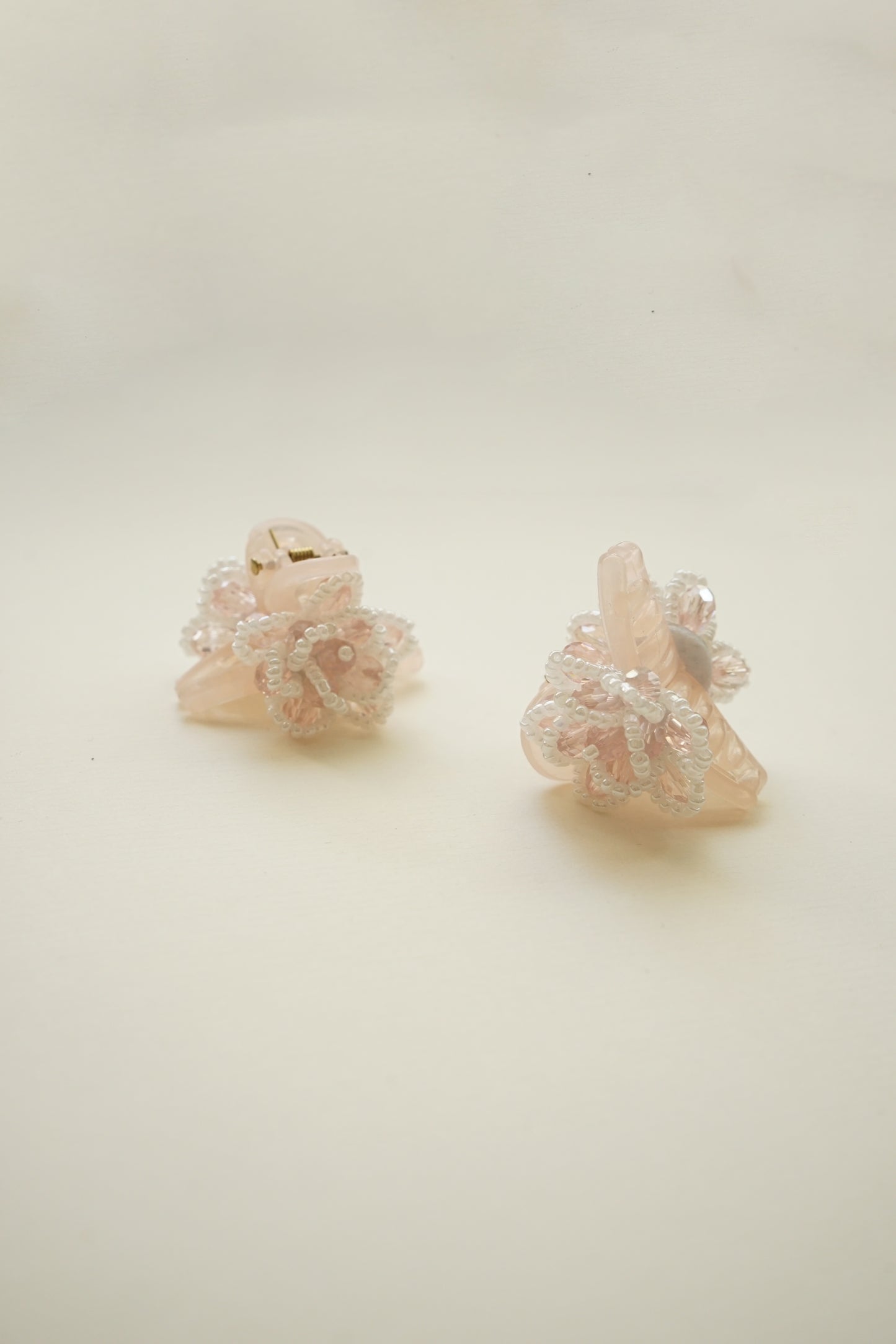 Rosé Petale Mini Hair Claw Clips