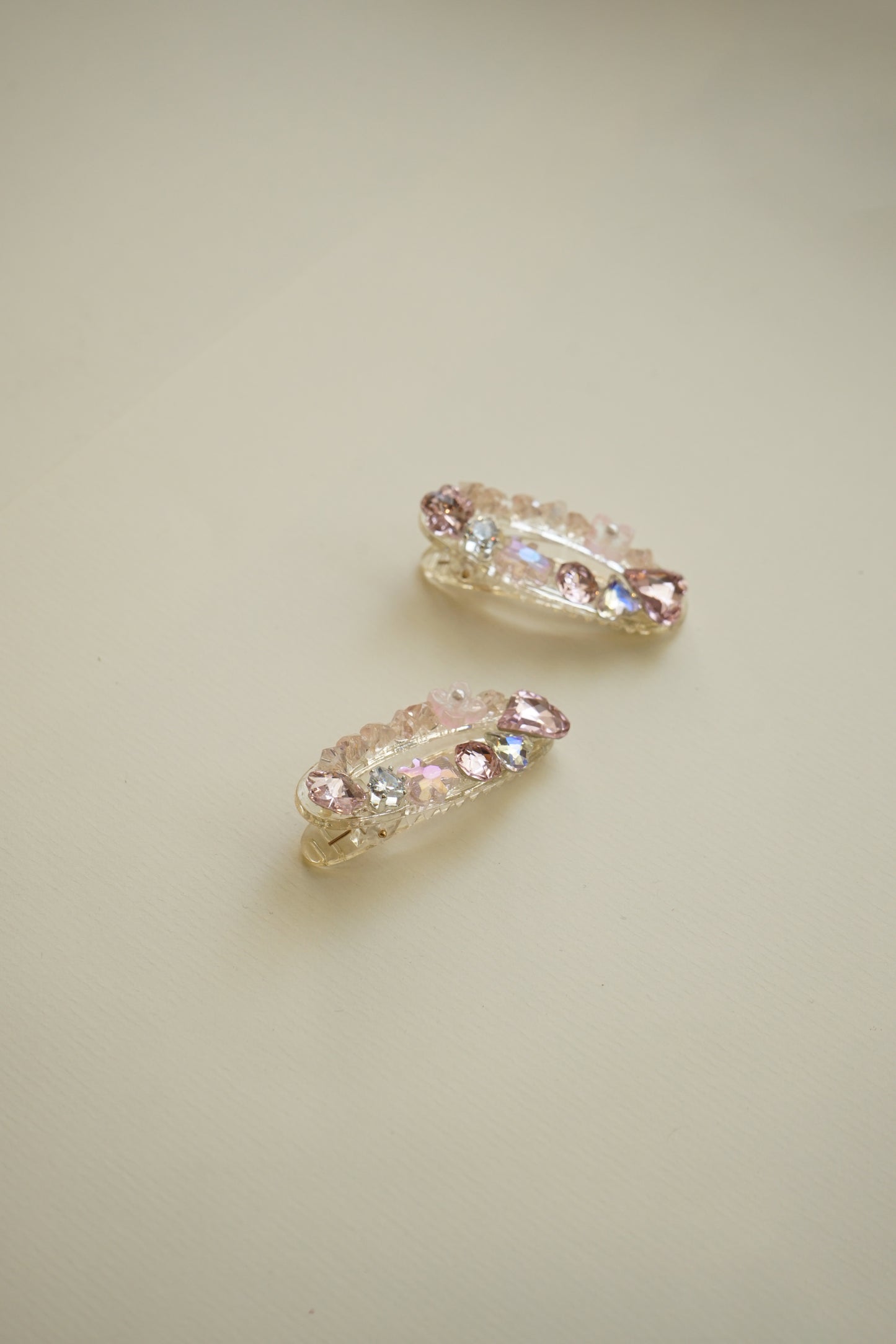 Blush Éclat Hair Pins