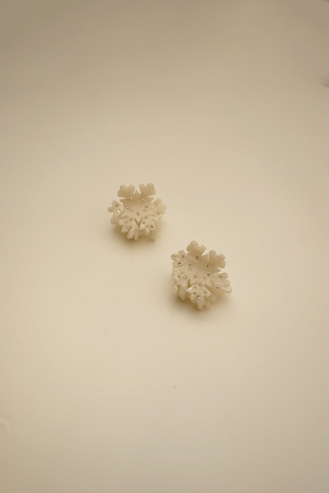 Crystal Flake Claw Clip