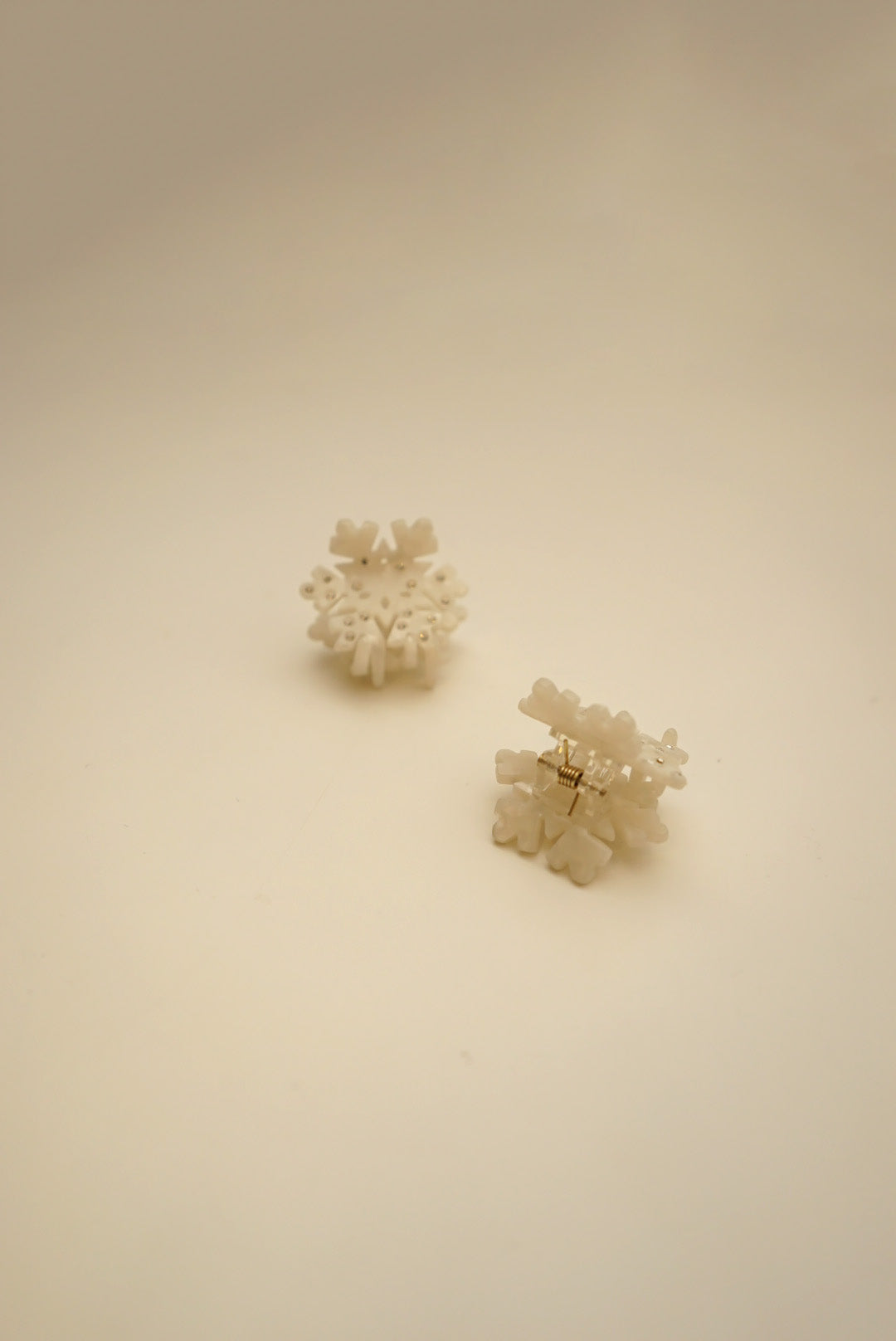 Crystal Flake Claw Clip